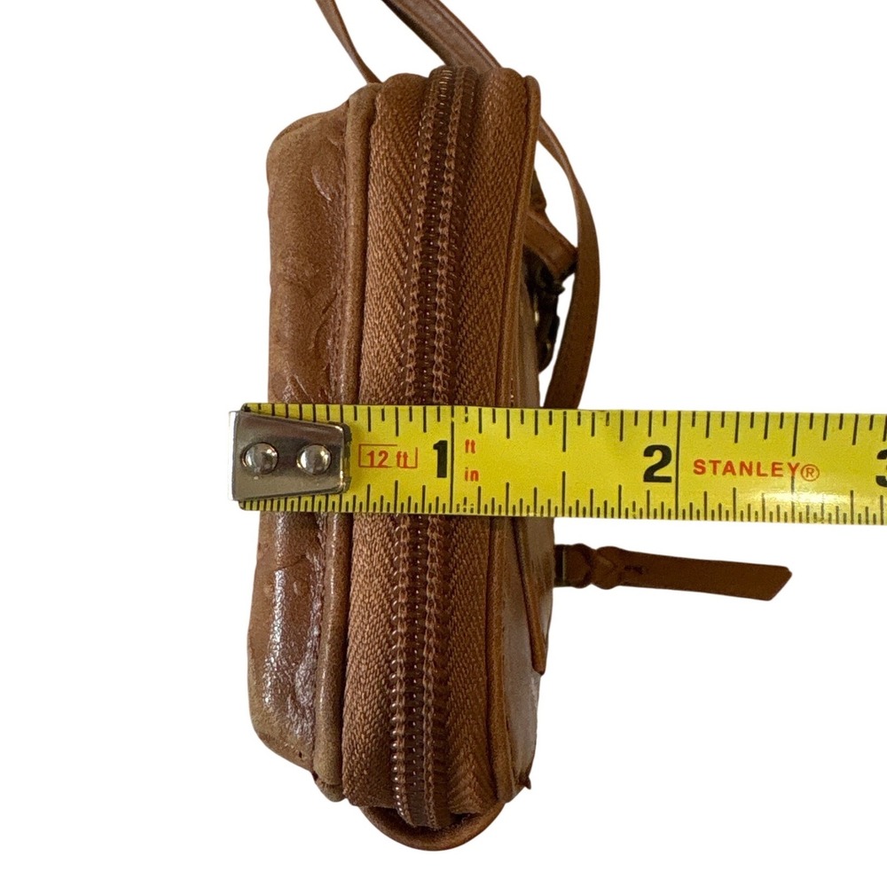 The Sak Silverlake Smartphone Crossbody Tan Leather Floral Embossed Wallet Bag - Picture 13 of 14